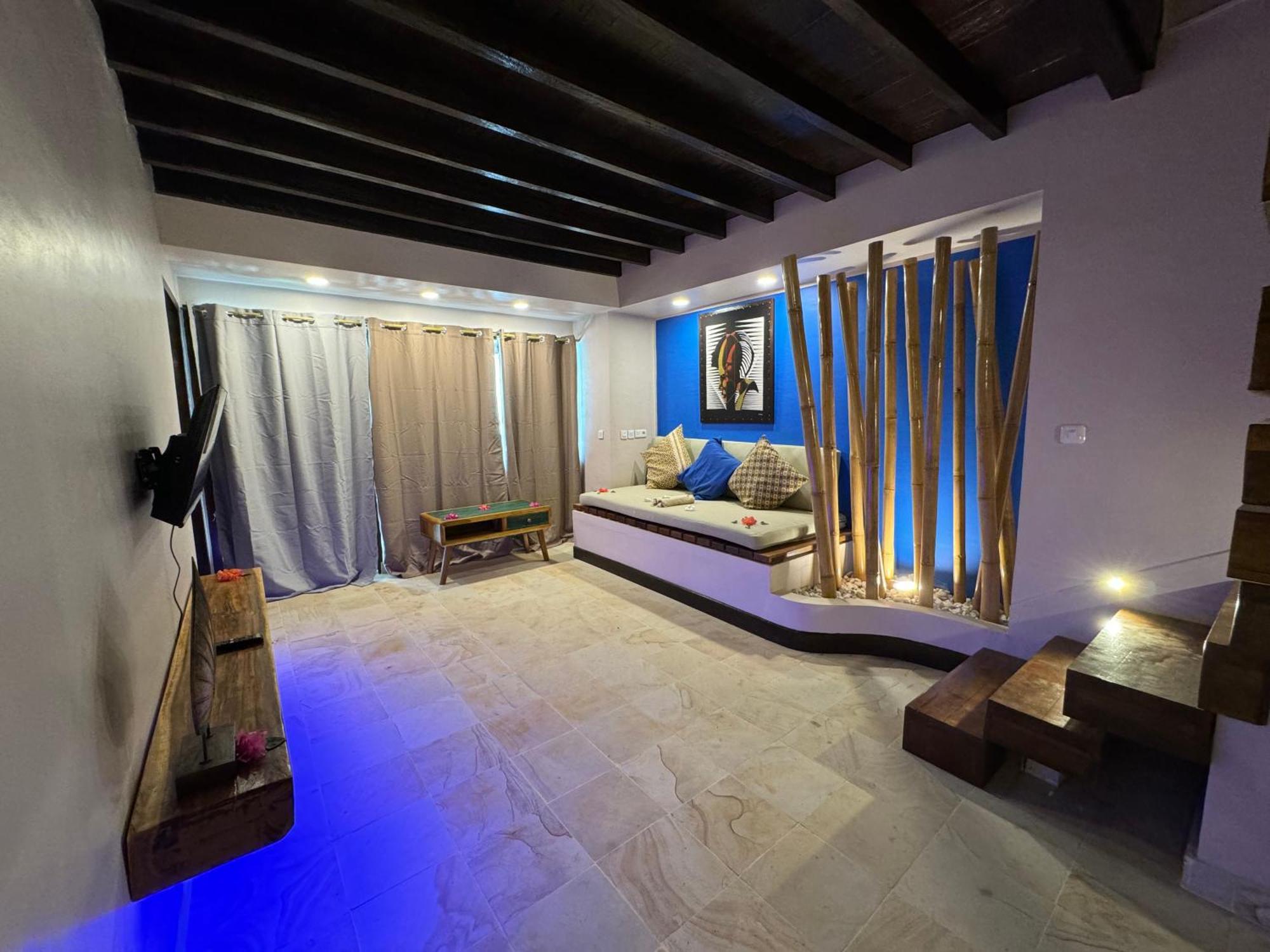 Cantika Villa Гили Траванган Экстерьер фото