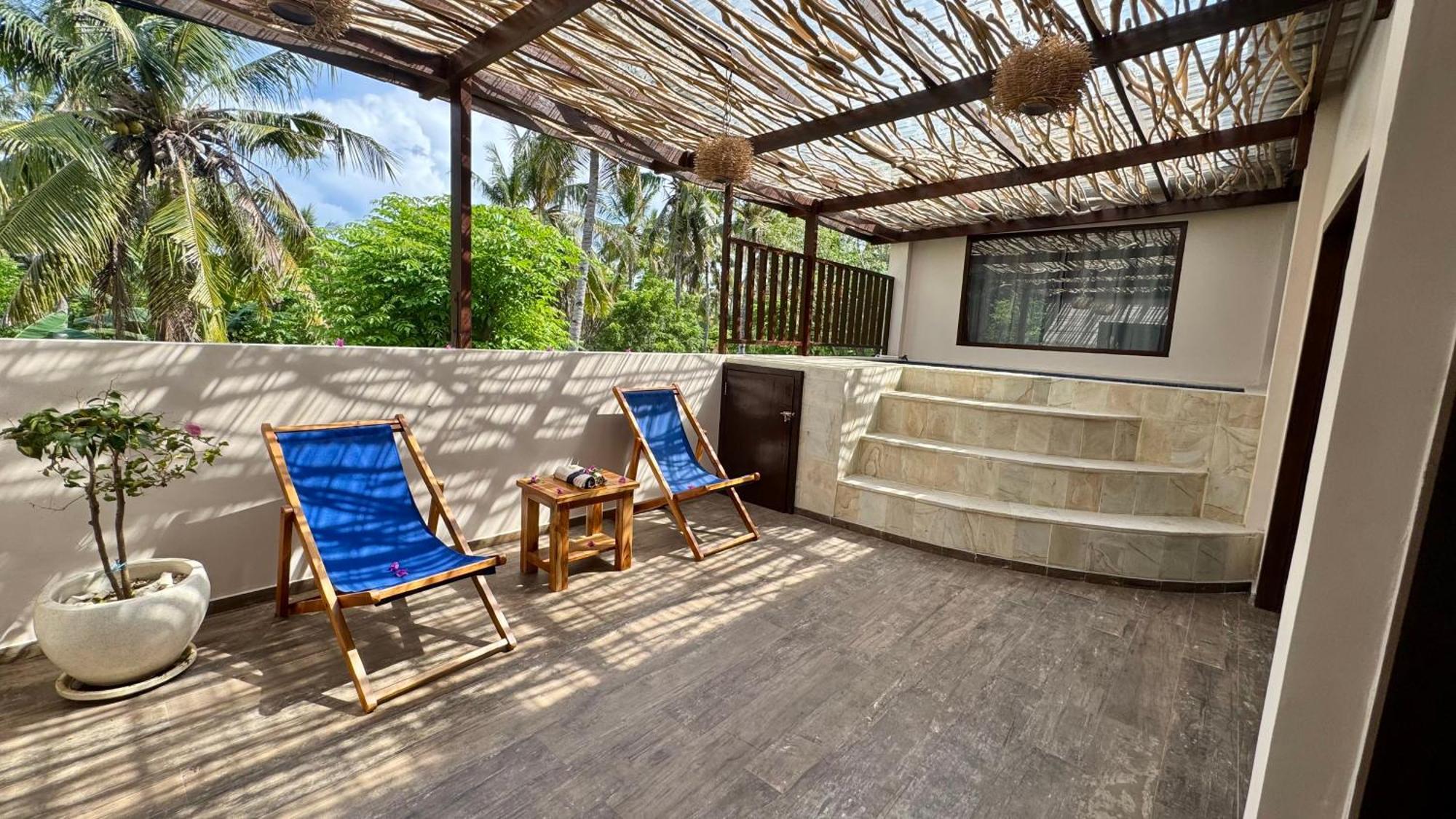 Cantika Villa Гили Траванган Экстерьер фото
